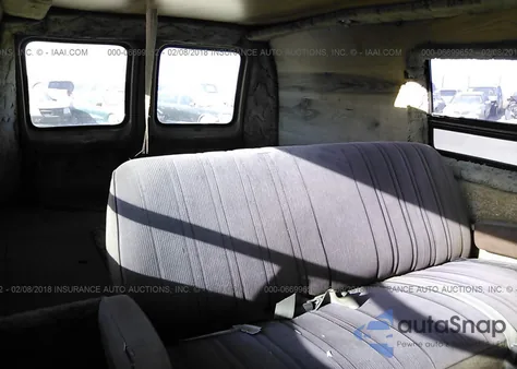 1982 Ford Econoline Van z USA, uszkodzony, nr VIN 1FTDE04E1CHA37363